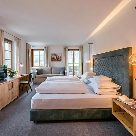 Tanner Hotel 4*